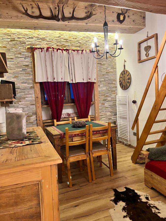 Nido Di Cloe Apartment Sestriere Bagian luar foto