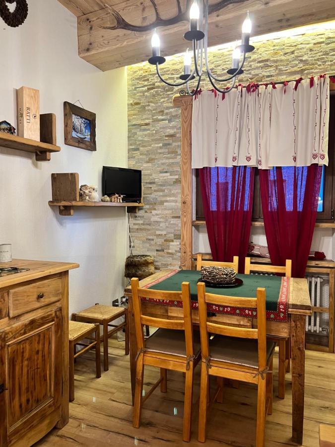 Nido Di Cloe Apartment Sestriere Bagian luar foto