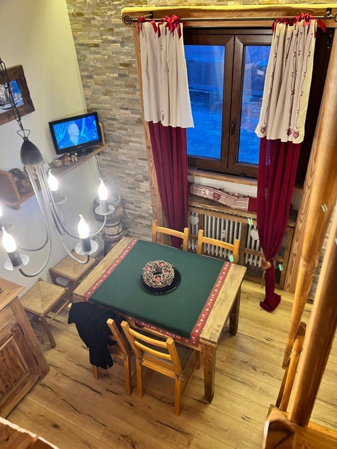 Nido Di Cloe Apartment Sestriere Bagian luar foto